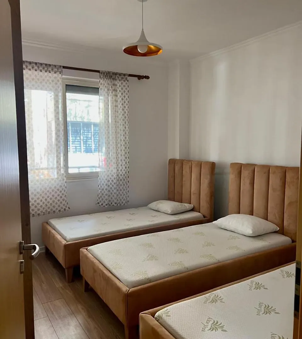Coastal Comfort Apartament غوليم